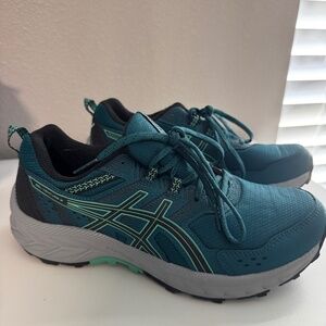 ASICS size 8.5